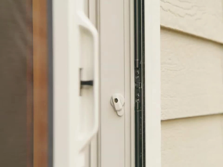 Çayyolu Akordiyon Sineklik Haşereleri Engelleyin Sağlık Risklerini Minimize Edin